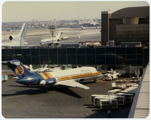 Image: photograph: Midway Airlines, Douglas DC-9-10, LaGuardia Airport (LGA)