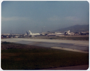 Image: photograph: San Francisco International Airport (SFO)