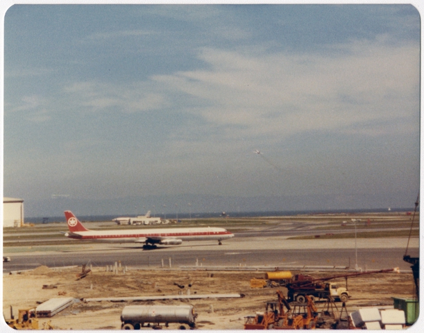 Photograph: Air Canada, Douglas DC-8, San Francisco International Airport (SFO)