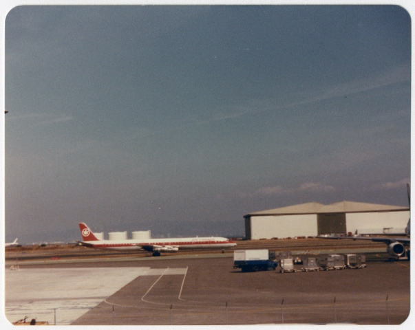 Photograph: Air Canada, Douglas DC-8, San Francisco International Airport (SFO)