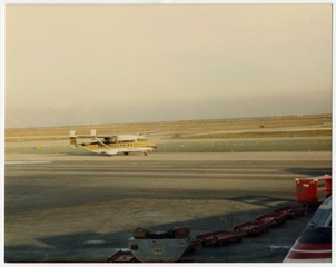 Image: photograph: Golden West Airlines, Shorts 330, San Francisco International Airport (SFO)