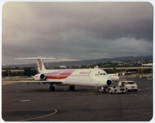 Image: photograph: Hawaiian Airlines, Douglas DC-9, Honolulu International Airport (HNL)
