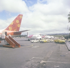 Image: negative: Aloha Airlines, Boeing 737