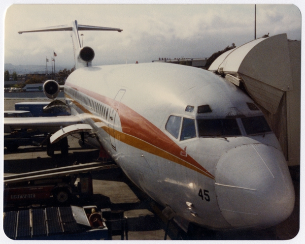 Photograph: National Airlines, Boeing 727, San Francisco International Airport (SFO)