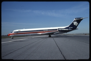 Image: slide: AeroMexico, McDonnell Douglas MD-87, John F. Kennedy International Airport (JFK)