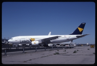 Image: slide: Ladeco, Airbus A300B4, John F. Kennedy International Airport (JFK)