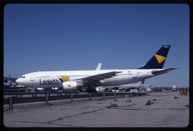 Slide: Ladeco, Airbus A300B4, John F. Kennedy International Airport (JFK)
