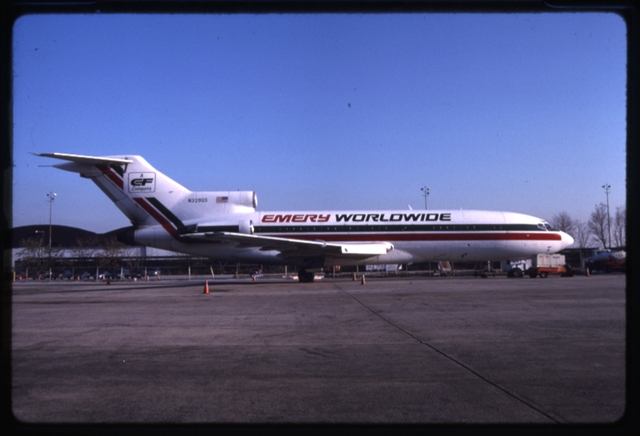 Slide: Emery Worldwide, Boeing 727-100, John F. Kennedy International Airport (JFK)