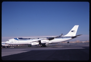 Image: slide: Aerolineas Argentinas, Airbus A340-200, John F. Kennedy International Airport (JFK)