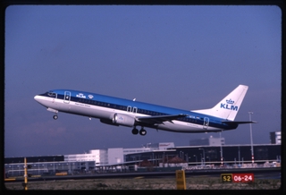 Image: slide: KLM Royal Dutch Airlines, Boeing 737-400, Amsterdam Airport Schiphol (AMS)