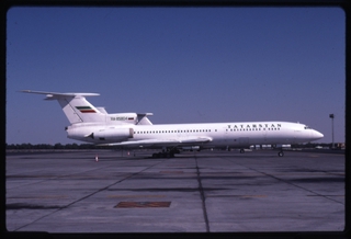 Image: slide: Tatarstan Airlines, Tupolev Tu-154, Sharjah International Airport (SHJ)