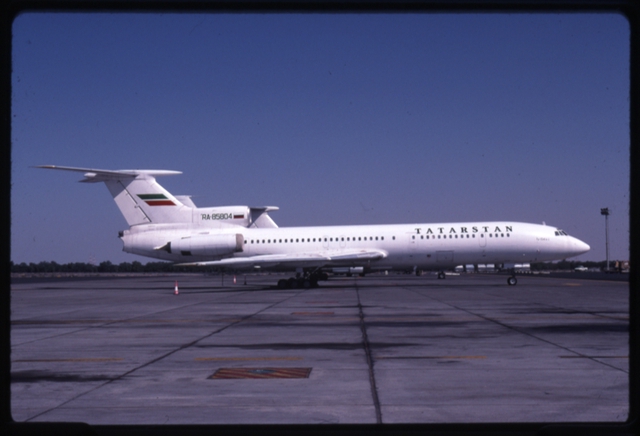 Slide: Tatarstan Airlines, Tupolev Tu-154, Sharjah International Airport (SHJ)