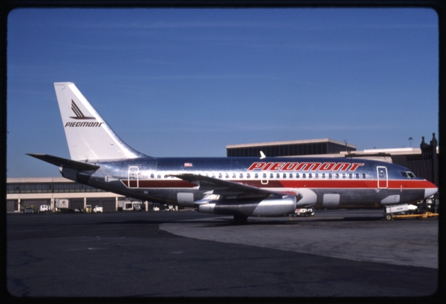 Slide: Piedmont Airlines, Boeing 737-200, Newark International Airport (EWR)