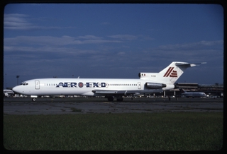 Image: slide: Aeroexo (Aero Ejecutivo), Boeing 727-200, Newark International Airport (EWR)