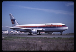 Image: slide: United Airlines Boeing 767-200, San Francisco International Airport (SFO)