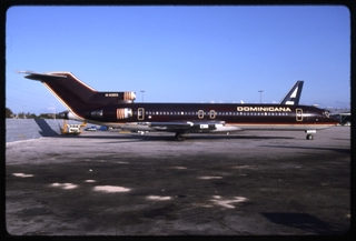 Image: slide: Air Dominicana Boeing 727-200