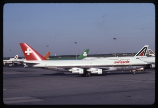 Image: slide: Swissair, Boeing 747-300, John F. Kennedy International Airport (JFK)