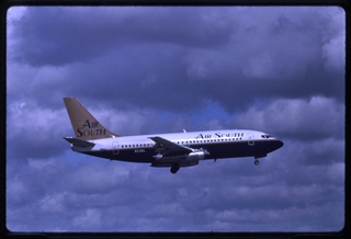 Image: slide: Air South, Boeing 737-200, Miami International Airport (MIA)
