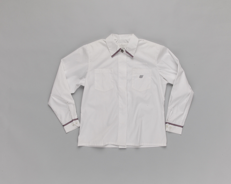 Image: customer service agent blouse: United Airlines