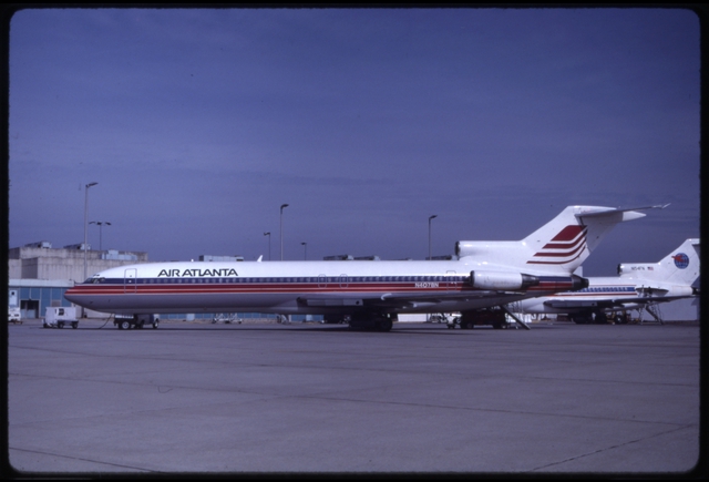 Slide: Air Atlanta, Boeing 727-200