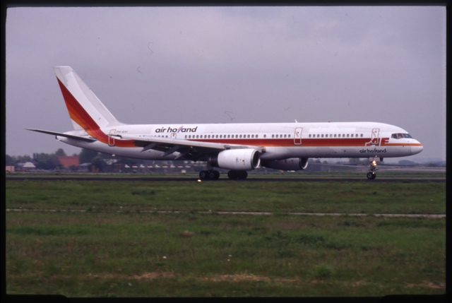 Slide: Air Holland, Boeing 757-200