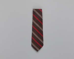Image: flight attendant necktie (male): TWA (Trans World Airlines)