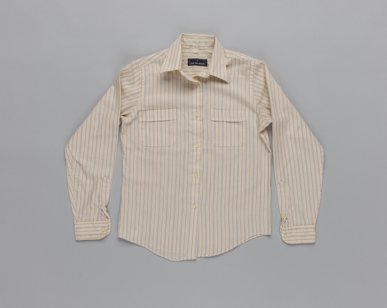 Image: flight attendant blouse: United Air Lines