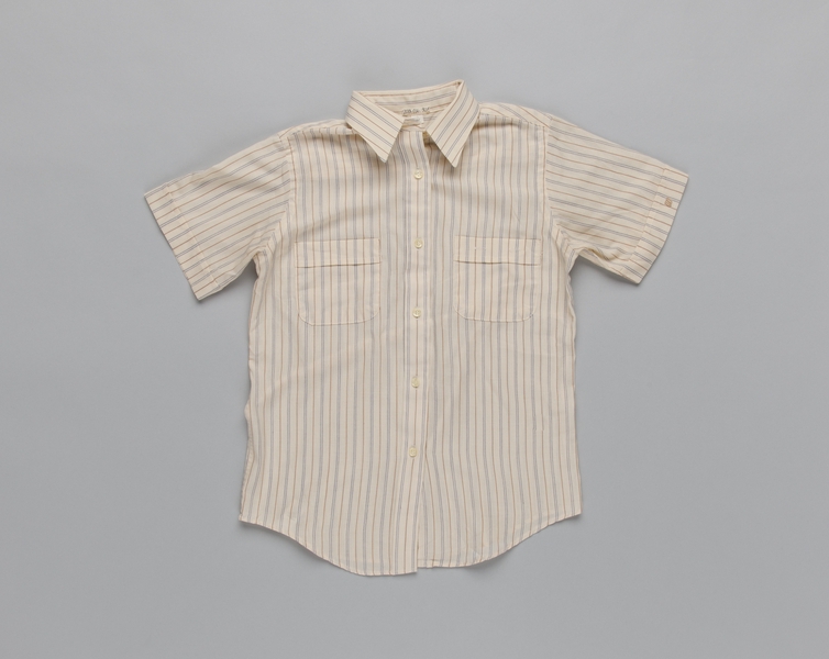 Image: flight attendant blouse: United Air Lines