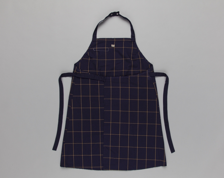 Image: flight attendant apron: Delta Air Lines