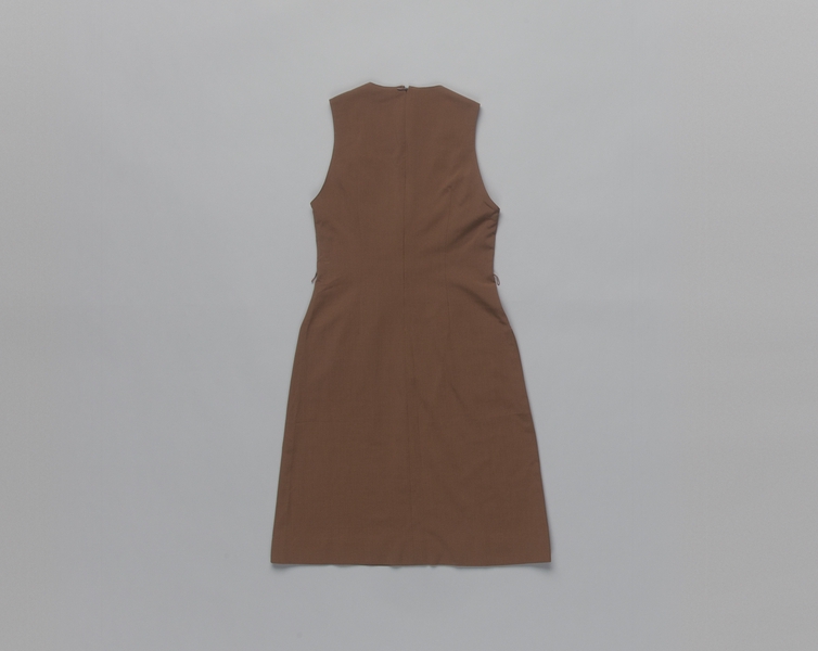 Image: flight attendant dress: United Airlines