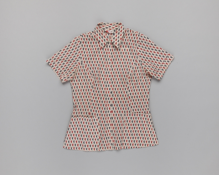 Image: customer service agent blouse: American Airlines