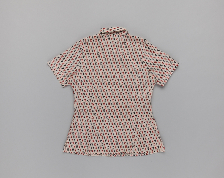 Image: customer service agent blouse: American Airlines