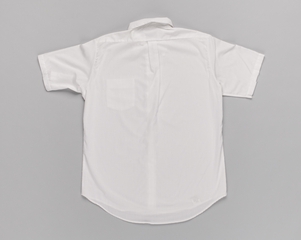 Image: customer service agent shirt: Federal Express