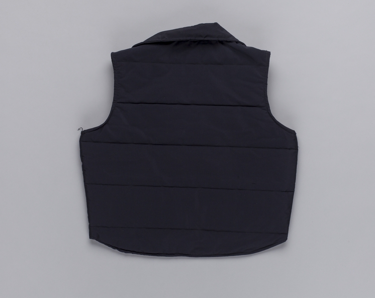 Image: customer service agent vest: Federal Express