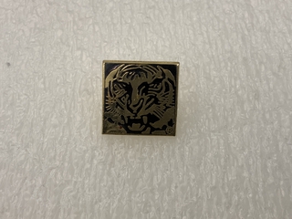 Image: lapel pin: Flying Tiger Line