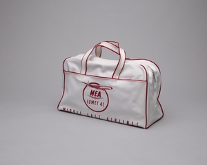 Image: airline bag: Middle East Airlines (MEA)
