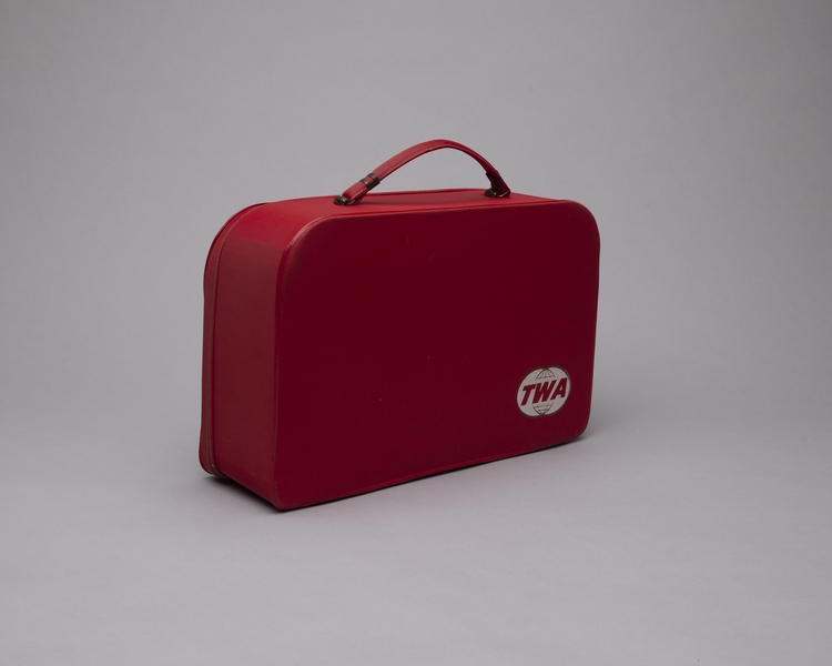 Image: airline bag: TWA (Trans World Airlines)