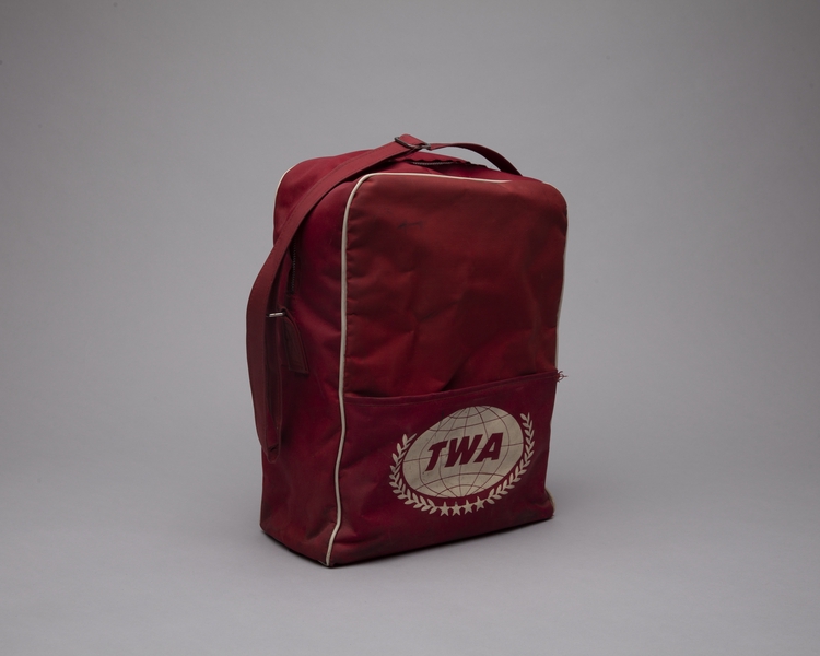 Image: airline bag: TWA (Trans World Airlines)