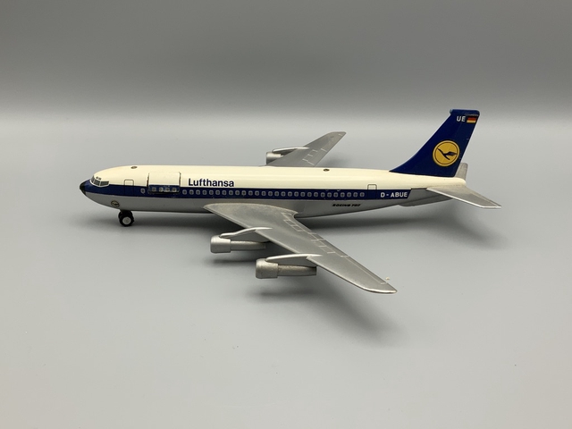 Toy airplane: Lufthansa, Boeing 707