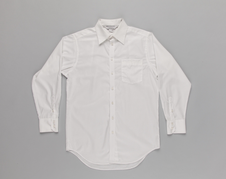 Image: flight attendant shirt (male): Delta Air Lines