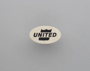 Image: ground crew hat badge: United Airlines