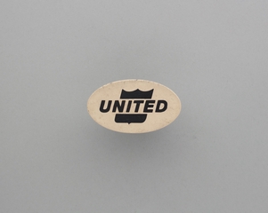 Image: ground crew hat badge: United Airlines