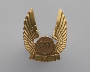 Image: flight officer cap badge: Civil Air Transport (CAT)