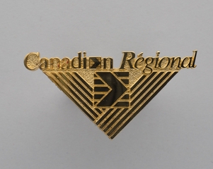 Image: flight officer cap badge: Canadian Regional Airlines