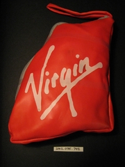 Image: amenity kit: Virgin Atlantic
