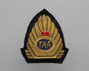 Image: flight officer cap badge: Trans Australia Airlines (TAA)
