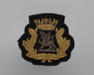 Image: flight officer cap badge: British Overseas Airways Corporation (BOAC)
