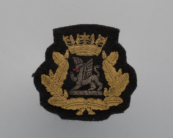 Flight officer cap badge: British Overseas Airways Corporation (BOAC)