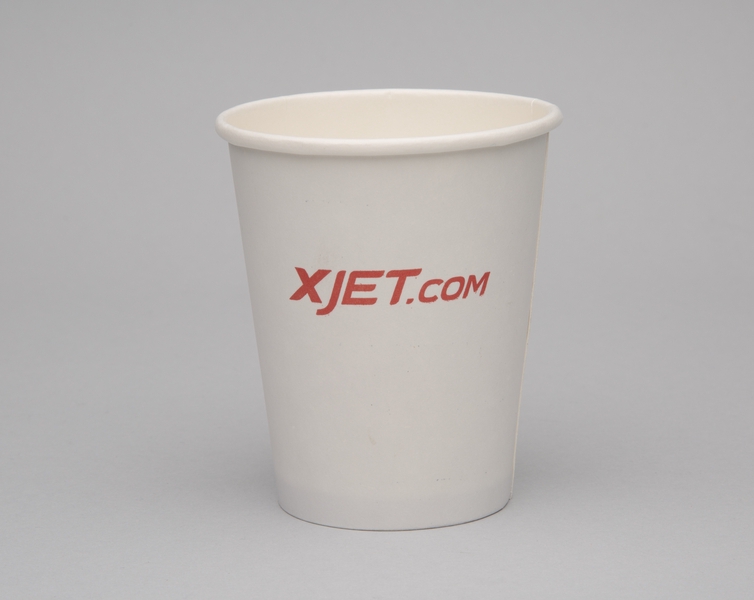 Image: paper cup: ExpressJet Airlines