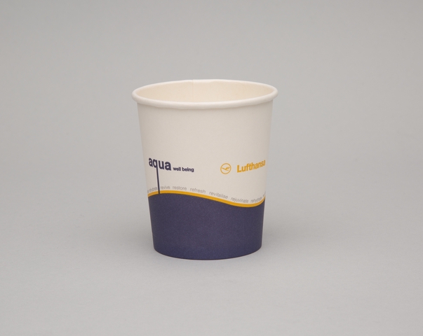 Paper cup: Lufthansa